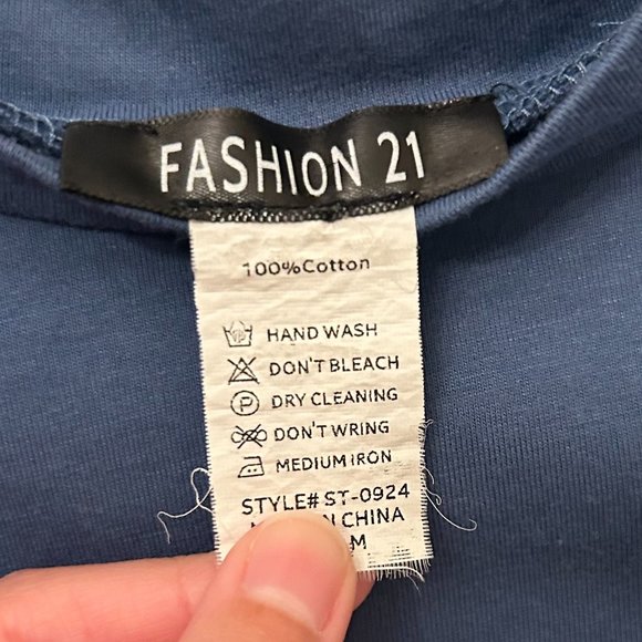 Fashion 21 Blue Crop Top with Butterfly Embroided - Picture 3 of 4